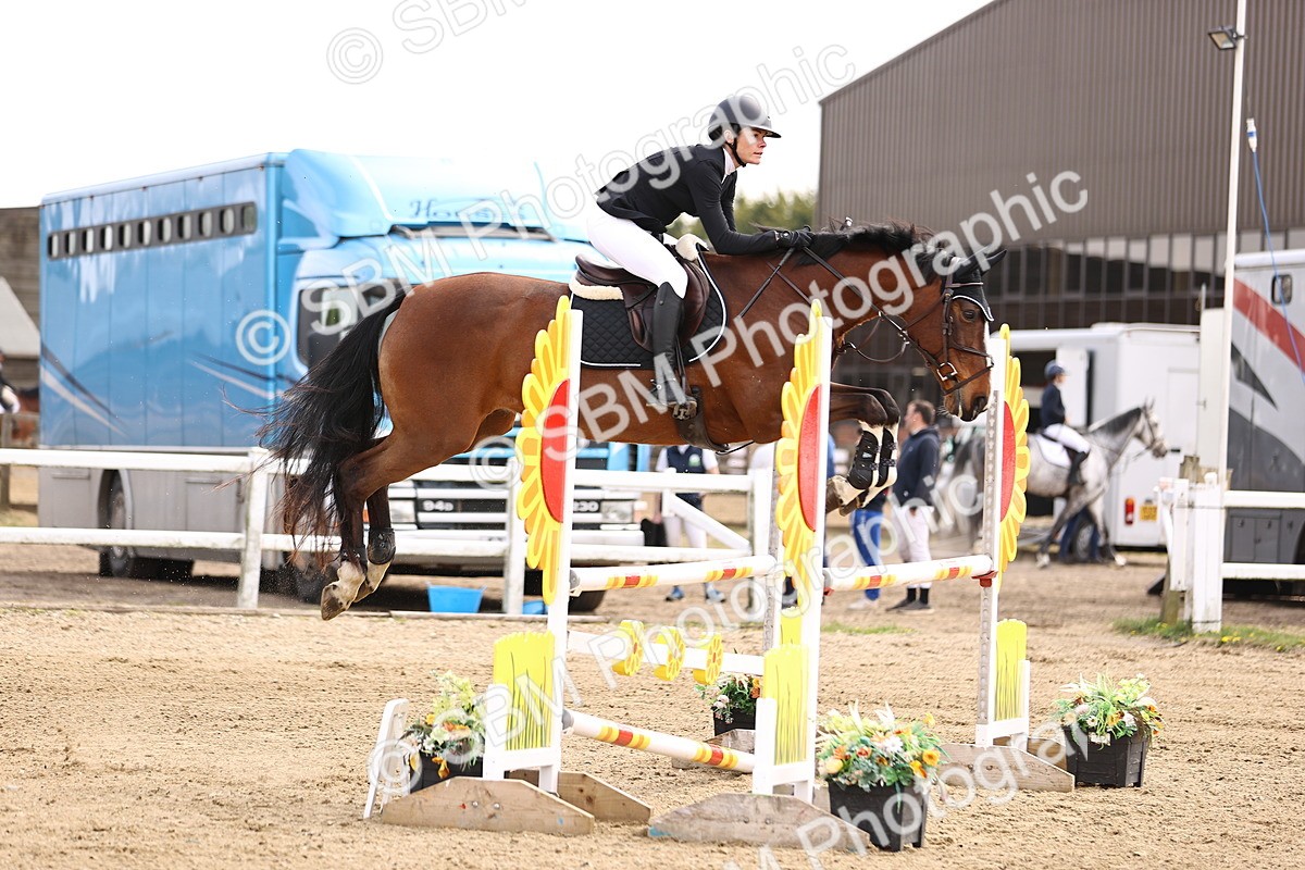 SBM_002325 - Class 11 - Senior newcomers - 1.10m