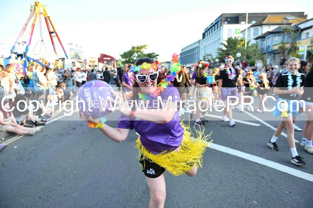 SH4_3905 - Carnival Procession.