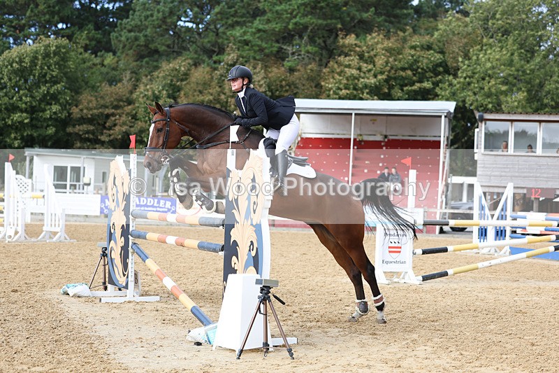 3E7A0519 - Class 13: Senior Newcomers/1.10m open