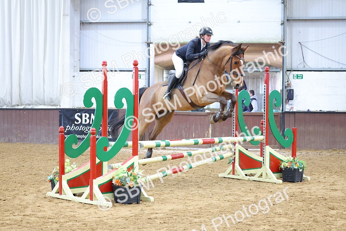 SBM_009666 - Class 20 - Senior British Novice/ 90cm Open - First Round (0.90m)