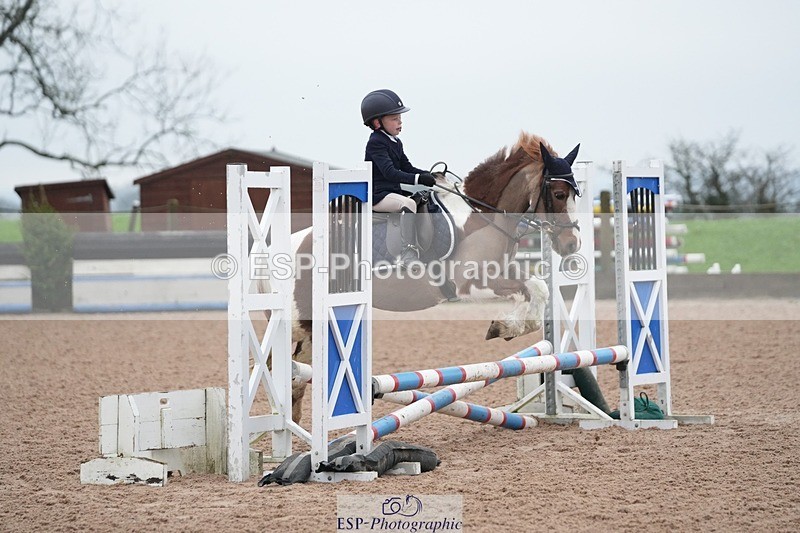 251116-093512-01383 - Cls 18 Clear Round 50cm