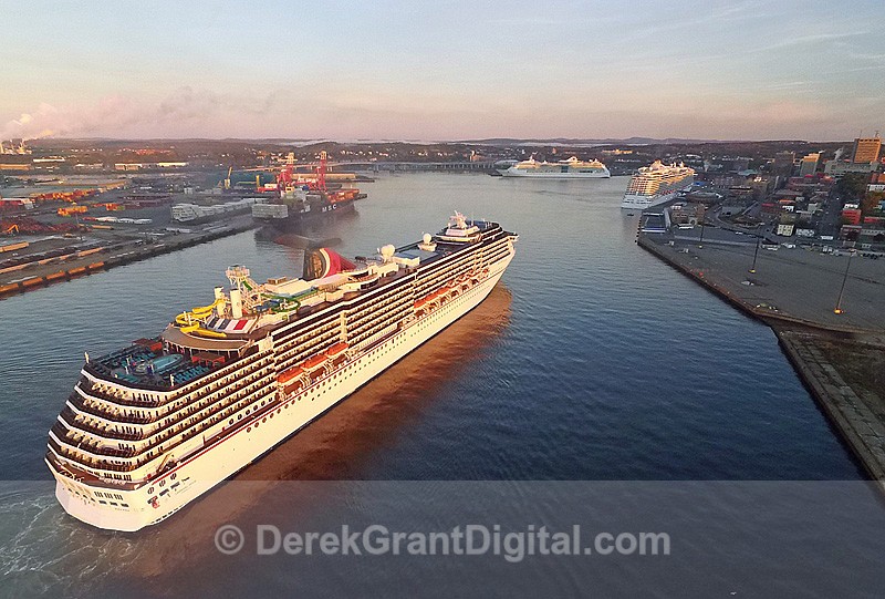 Carnival Pride Cruise Ships Saint John Harbor New Brunswick Canada - Cruise Ships