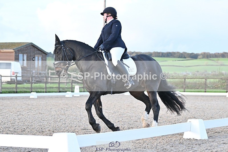 231105-160414-04015 - Cls 4 Novice 24 15.24 to 16.35 break