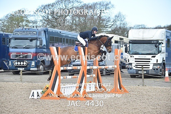 JAC_4430 - CLASS 10 SAT Senior Foxhunter/ 1.20m Open