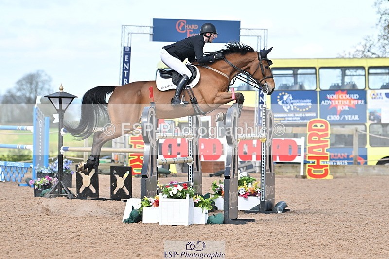 240418A-111220-02487 - Cls 5, 2 Star Medium Tour 1.35m