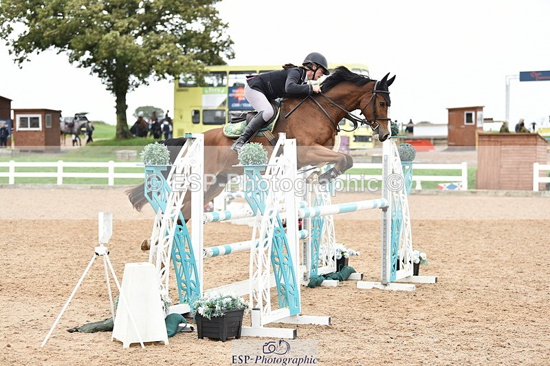 231013A-131530-01752 - Cls 3 1.05m Amateur Quali