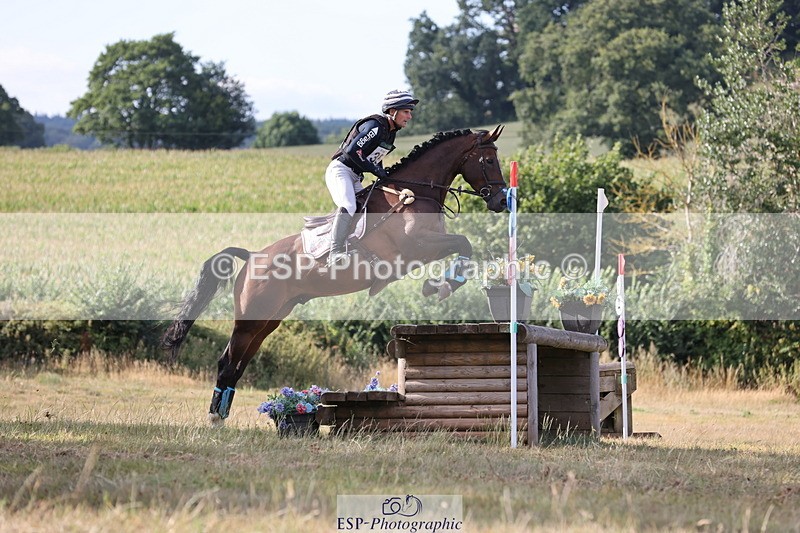 250802A-180735-09254 - H-357-Alexander.Bragg-SHANNONDALE.PHANTOM