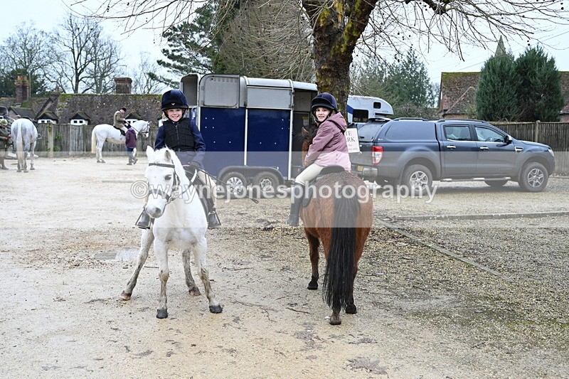 WJ7_9888 - Walk out..