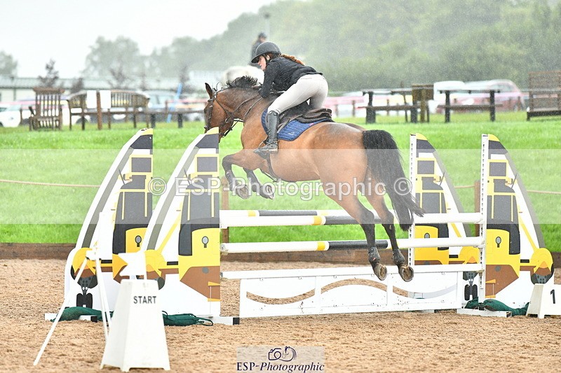 230805A-104807-00198 - Cls 2 Snr Newcomers & 1.10m Open