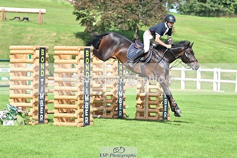 230909-113453-05232 - Cls 11 Snr Foxhunter & 1.20m Open