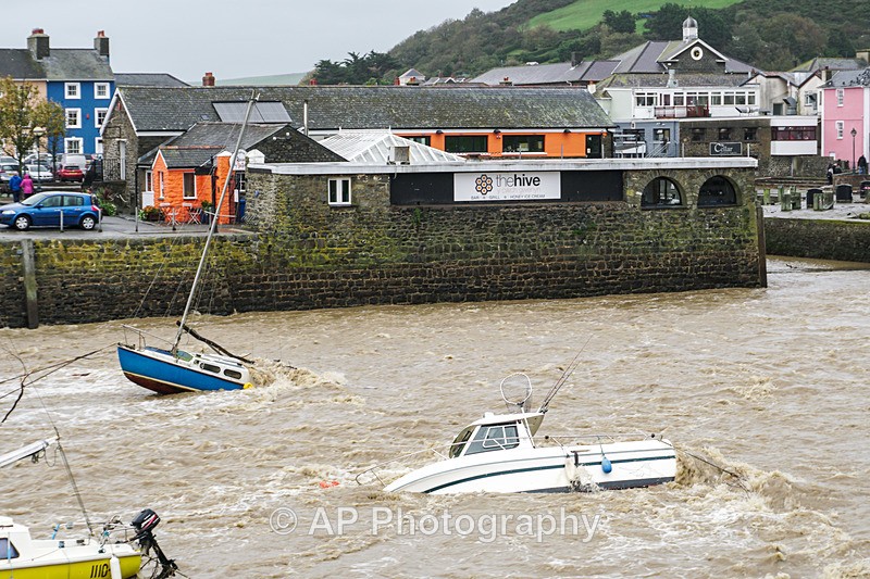 ACP04757-1 - Aberaeron Harbour, during storm Callum 13/10/2018