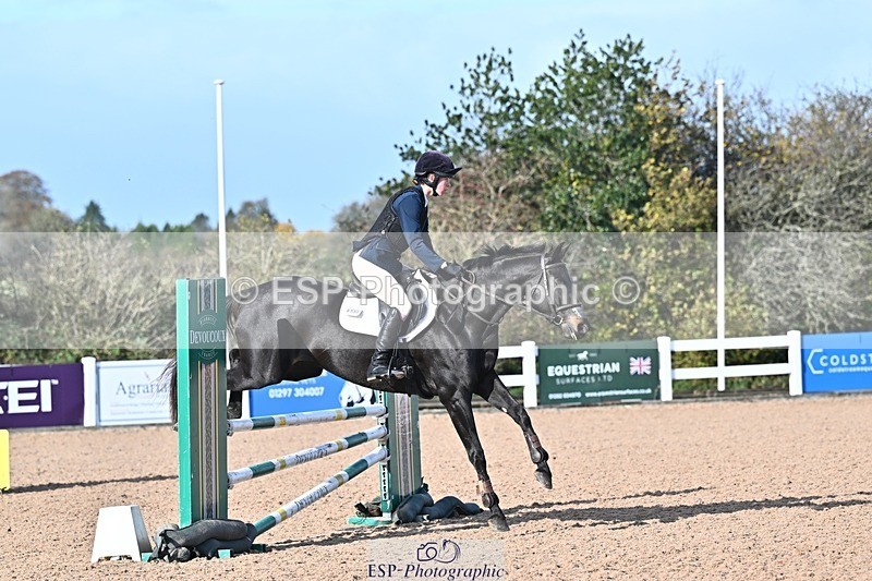 261028-110912-00200 - British Novice and 90cm