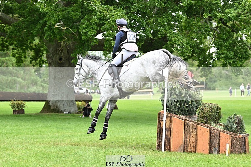 240525-155146-17352 - 226-CLONSHIRE_ON_TREND-Heidi_Coy