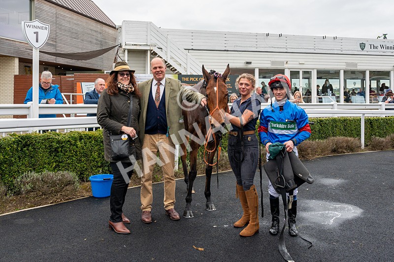 090425-Race 5-Miss Willows-0555 - Race 5