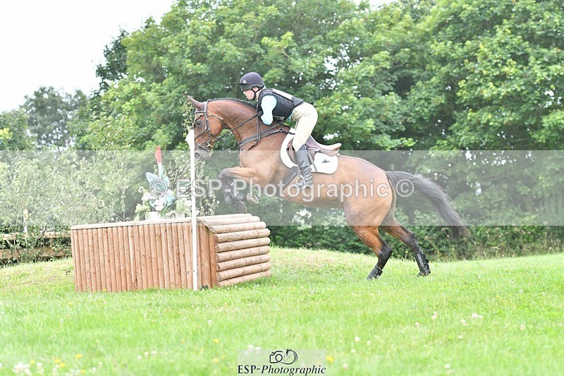 240803-125250-04330 - 119-Izzy_Baines-RIGHT_ON_QUE