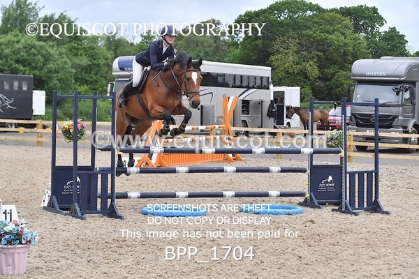 BPP_1704 - FRI CLASS 4 Senior Newcomers/ 1.10m Open