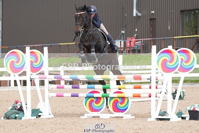 251005-132854-03550 - Cls 27 1.05m Amateur Qualifier