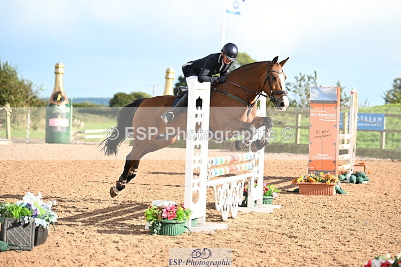 240912A-165840-02441 - Cls 7 Snr 90cm Open Speed Derby