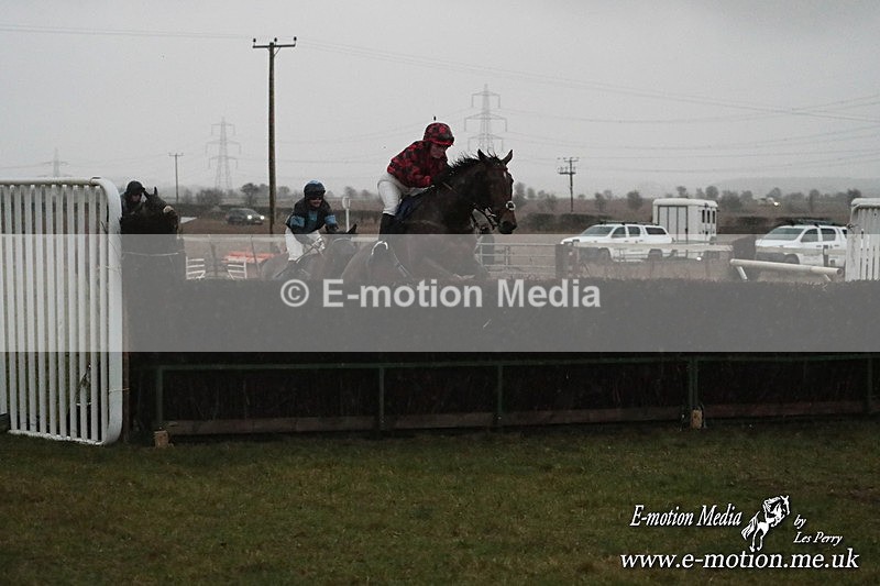 PtP 260125 1254 - Cocklebarrow Point-to-Point racing with the Heythrop Hunt 26/01/25