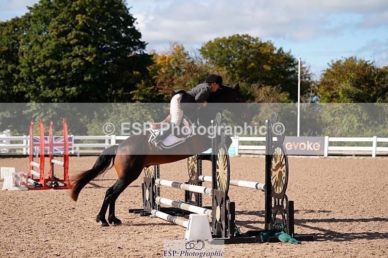 250921-110924-02589 - Cls 21+22 Club and Schools 70cm