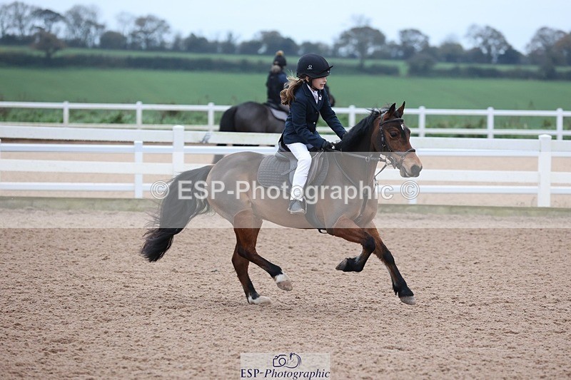 241116X-083820-00128 - Cls 03 Pony Intro 70cm