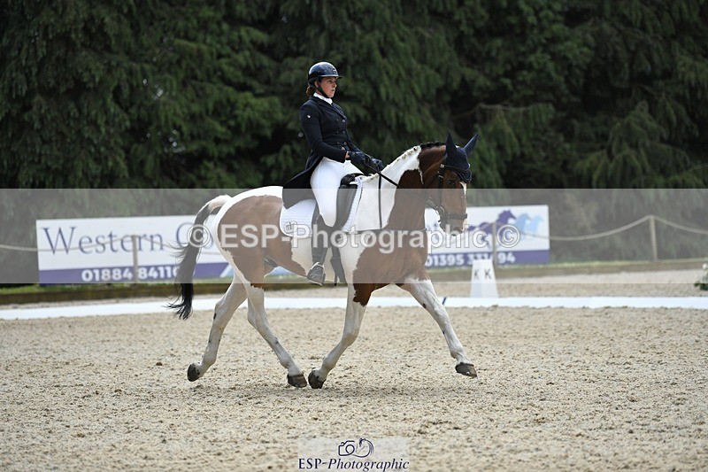 230525-133602-02206 - 107-KOLESTON_PERFECT-Torie_Sleep-WEDTrotUp+DR