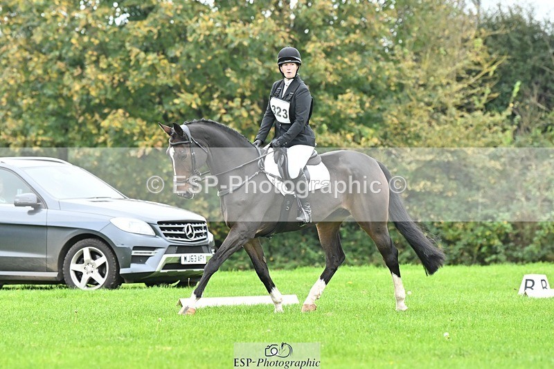 241024-121018-02648 - 323-Nicky.Blastland-FOUNDATIONS.HUSTLER