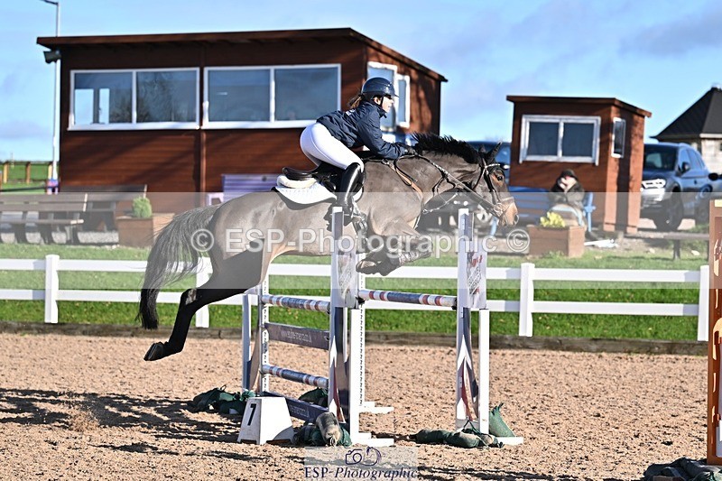 251119-130450-00421 - Cls 4 Newcomers and 1.10m Open