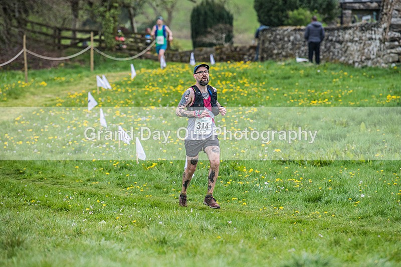 3 Peaks Finish-1520 - The 3 Peaks Race Saturday 26th April 2025 - The Finish