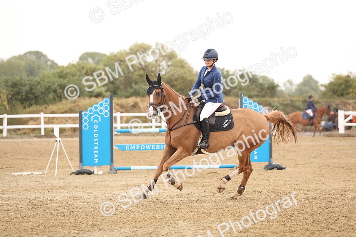 SBM_024101 - Class 6 - Senior Newcomers 1.10m