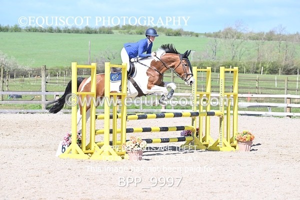 BPP_9997 - CLASS 19 SUN Senior British Novice/ 90cm Open