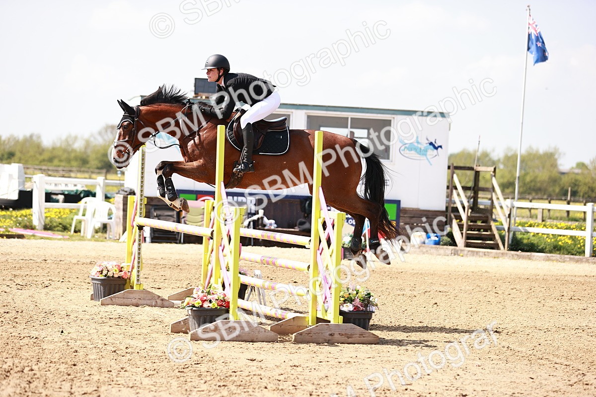  - Class 23 - Senior 1.05m