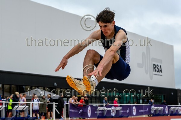 ComMast25-919340 - Track Male Set One