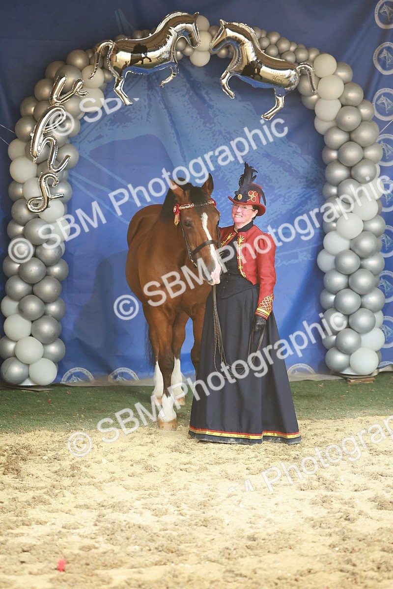 SBM_13751 - Class 104 - IH  Costume