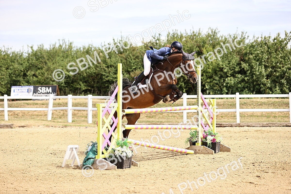 SBM_009756 - Class 8 - Senior Newcomers - 1.10  Open