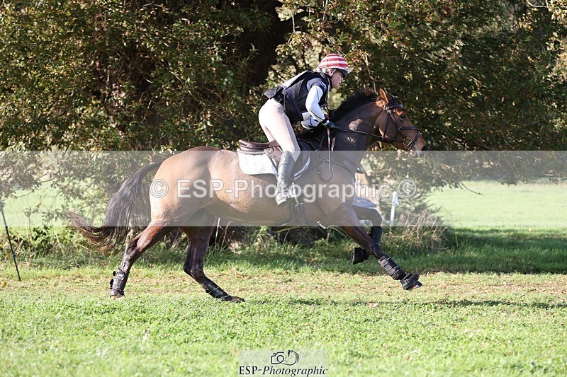 241026-103132-11516 - 328-Zara.Head-FOURFIELDS.LOVEHEART