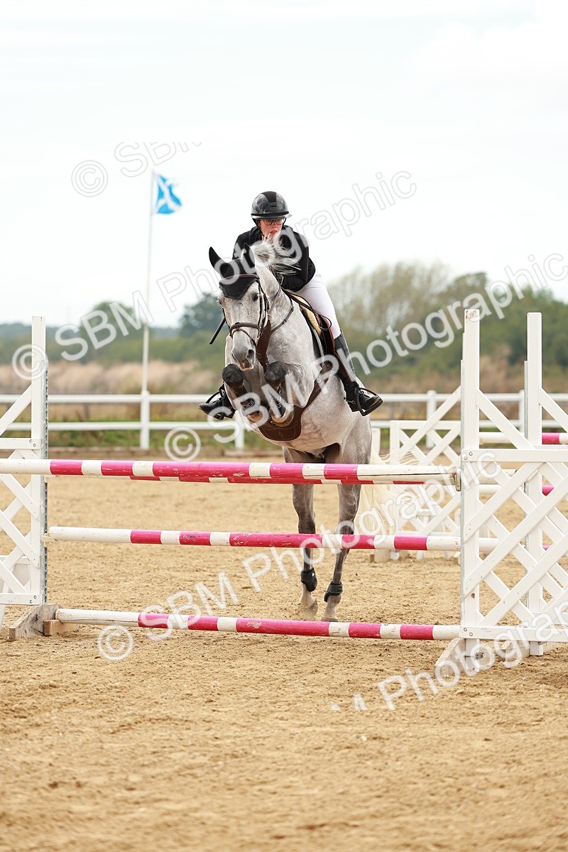 SBM_001523 - Class 4 - Senior Newcomers - 1.10m
