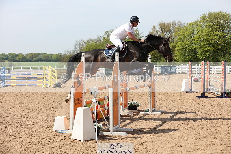 240510A-110401-06029 - Cls 14 Discovery and 1m Open