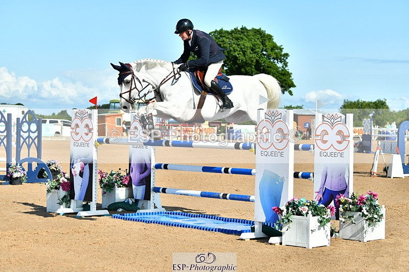 230720A-091410-01620 - Cls 1, 2 Star Small 1.30m