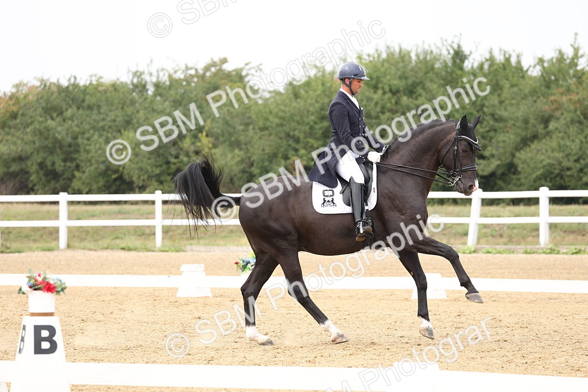 SBM_007633 - Class 9 - FEI INT I - 14.57-15.45