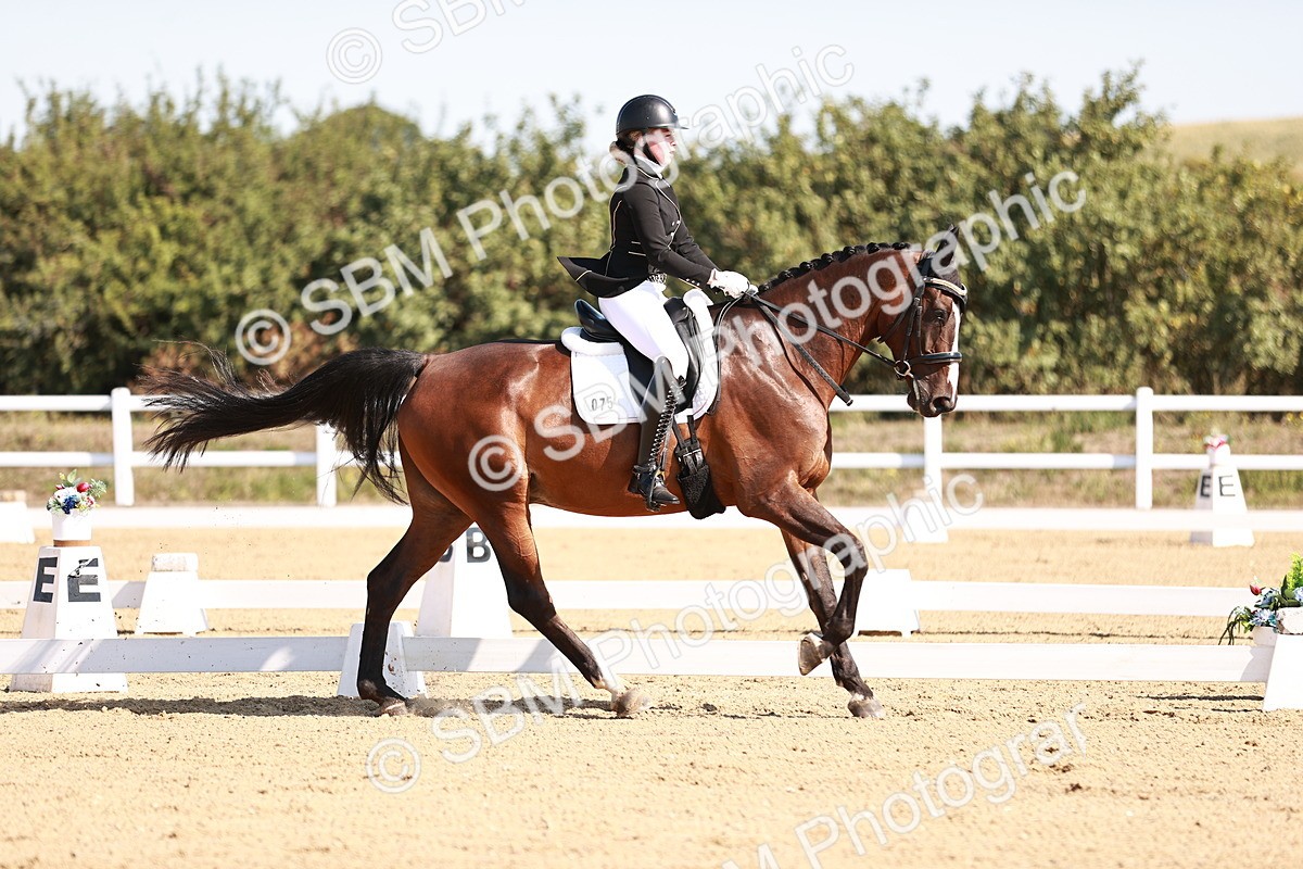 SBM_004386 - Class 12 - Novice 5 - 10.31-11.41