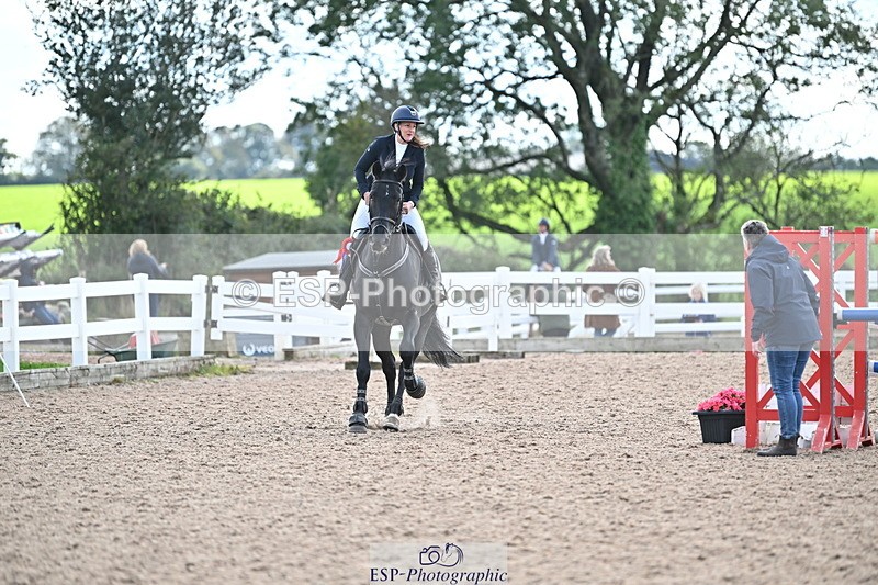 241005A-130602-03987 - SAT Cls 18 1.05m Amateur Jump Off and P