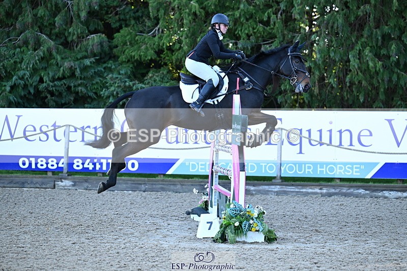 251024A-094218-06184 - B-108-Zoe.Boyles