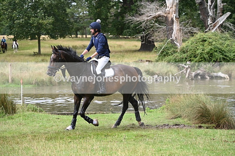 WJ7_2124 - Time at Water 11:14 to 11:36