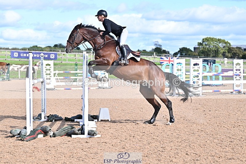 260923B-151526-00933 - Cls 06 Snr Fox & 1.20m Open