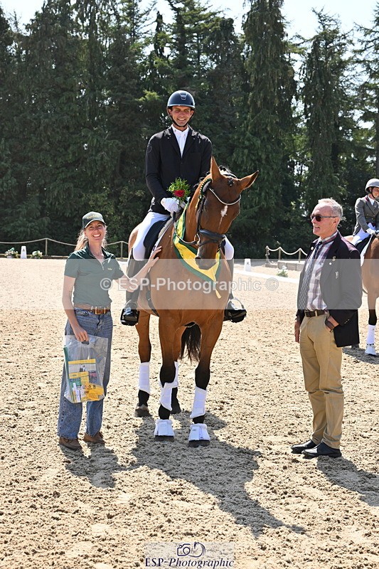 250810A-132459-06564 - Medium SILVER Presentations