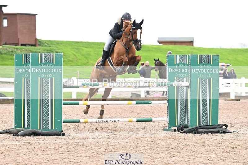 251206-134048-01157 - Cls 13 Snr Foxhunter and 1.20m