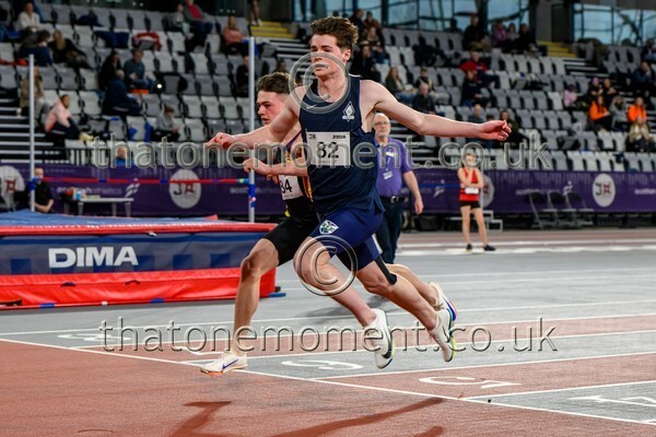 CombiMast25-913397 - Track Male Set One