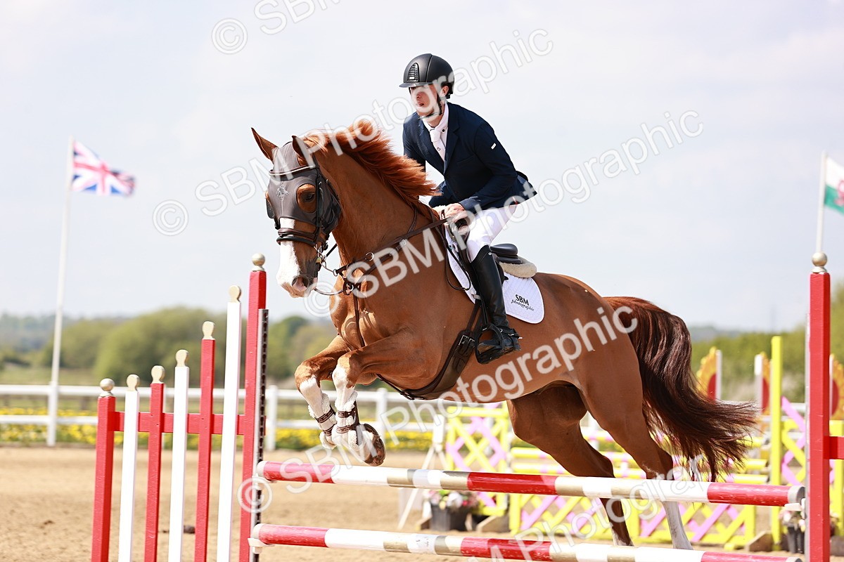  - Class 24 - Senior Newcomers - 1.10m