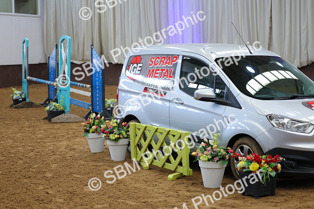 SBM_009830 - Class 21 - Nupafeed Supplements Senior Discovery/ 1m Open - First Round (1.00m)